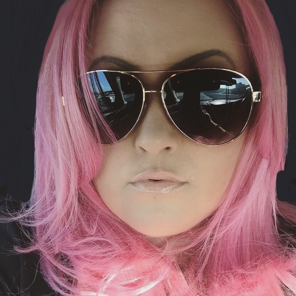 Meet your Posher, Joy